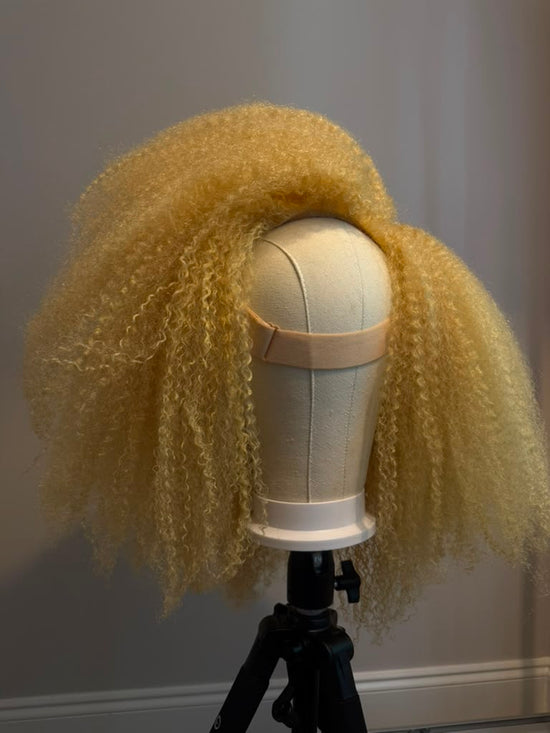 613 Nairobi Half Wig