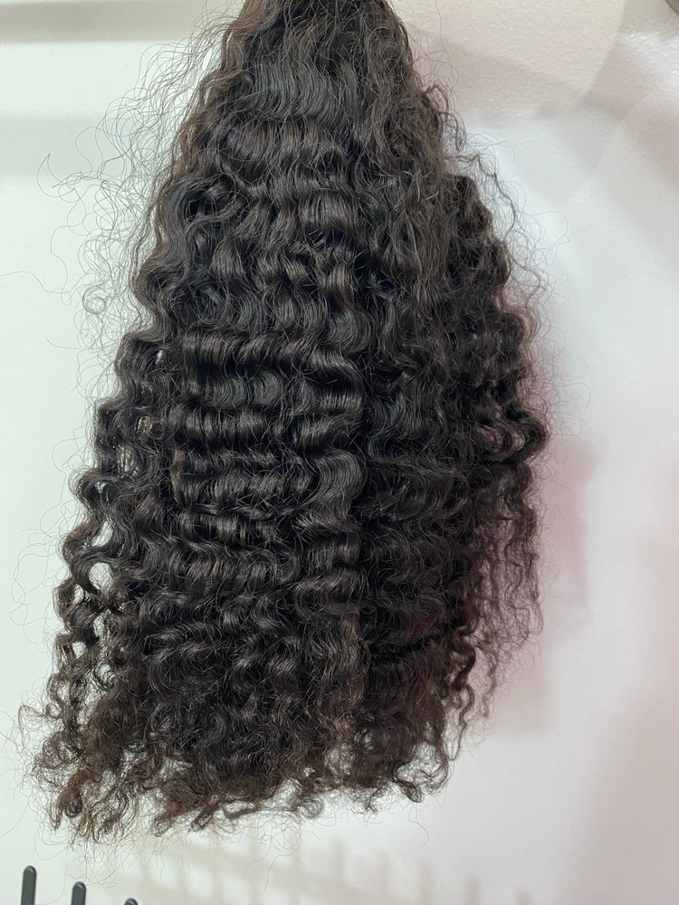 Close-up of NS Everyday Kinky Curly hair texture